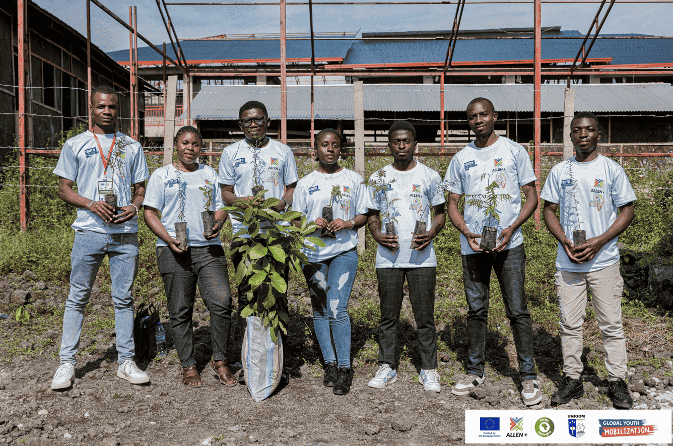 Jeunes engagés dans des discussions sur l'action climatique