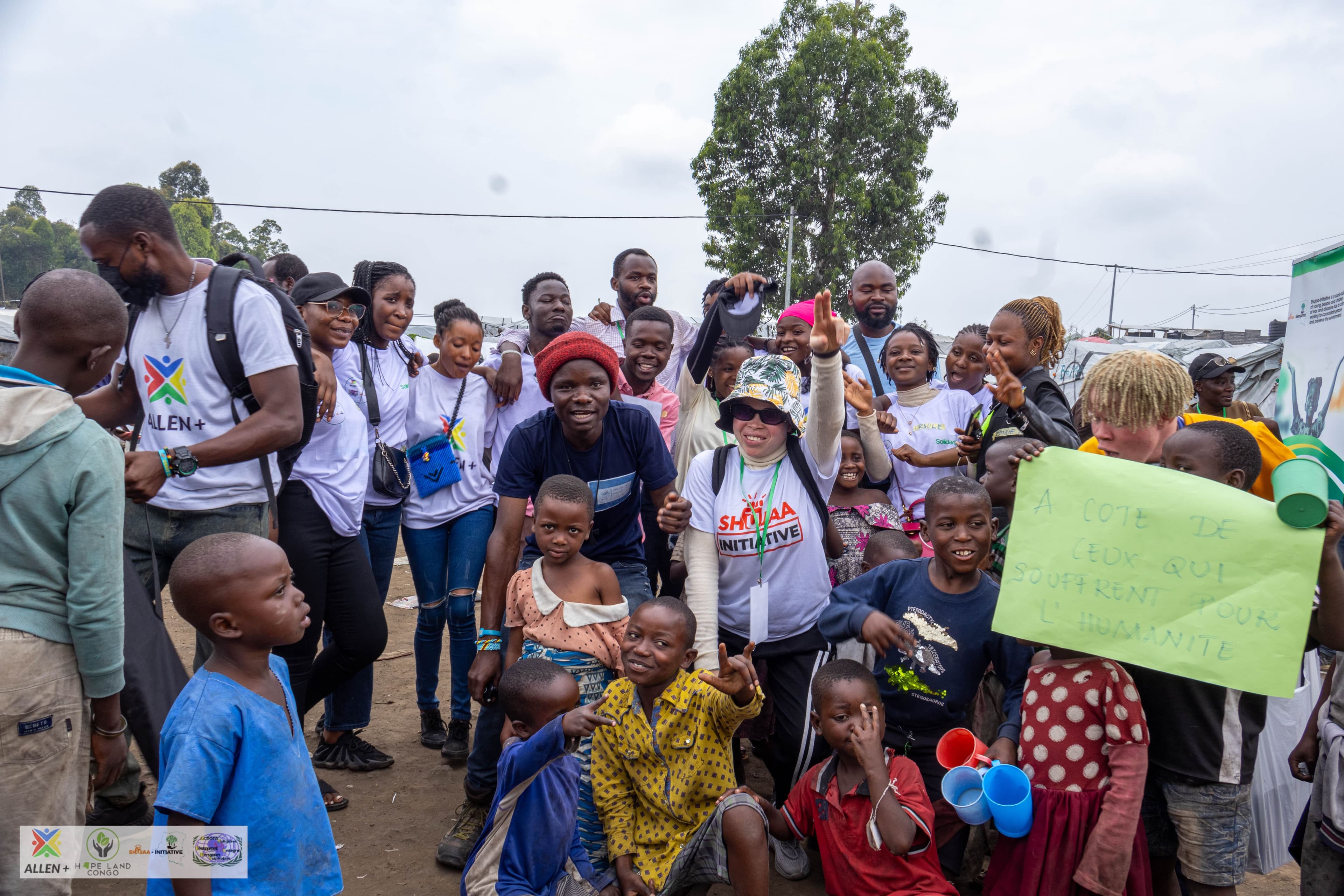 Enfants recevant du soutien dans les camps de déplacés internes